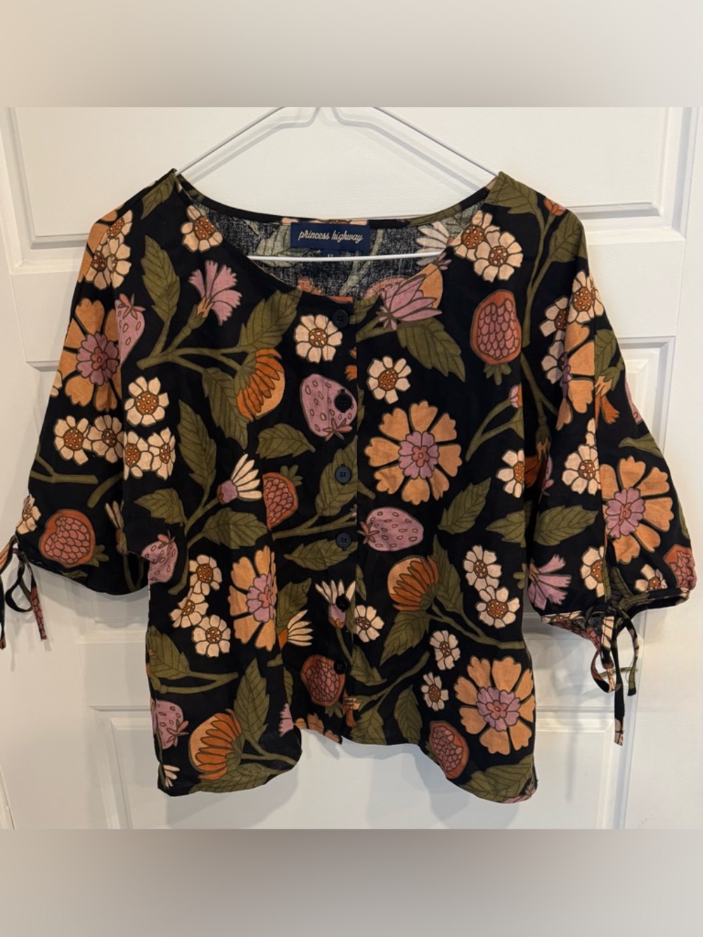 Princess Highway linen cotton floral strawberry tie sleeve blouse top garden M